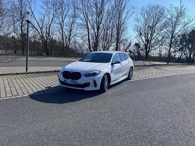 Gebraucht BMW 118 M Sport 140 PS (102 kW) 2020 Weiß Kleinwagen
