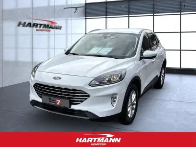 Gebraucht Ford Kuga Titanium 225 PS (165 kW) 2022 Frostweiß SUV