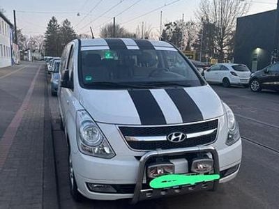 Second-hand Hyundai H-1 170 CP (125 kW) 2010 Alb Monovolum