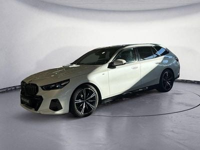 Gebraucht BMW 520 M Sport 197 PS (144 kW) 2025 Weiß Kombi