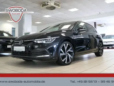Gebraucht VW Golf VIII Style 190 PS (139 kW) 2022 Schwarz Limousine