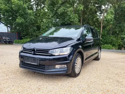 Gebraucht VW Touran Trendline 116 PS (85 kW) 2016 Schwarz Van / Kleinbus