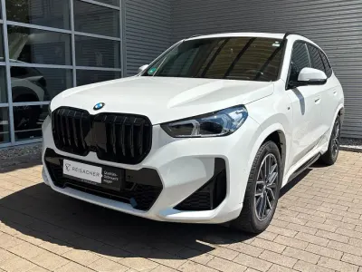 Gebraucht BMW X1 M Sport 197 PS (144 kW) 2023 Alpinweiß uni SUV