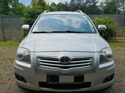 Gebraucht Toyota Avensis 126 PS (92 kW) 2008 Silber Kombi
