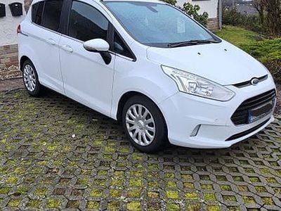 Gebraucht Ford B-MAX Titanium 125 PS (91 kW) 2017 Weiß Van / Kleinbus