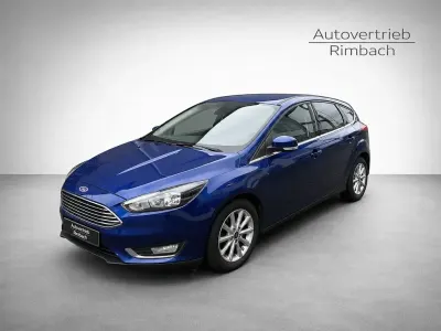 Używany Ford Focus Titanium 125 KM (91 kW) 2016 Niebieski Sedan/Limuzyna