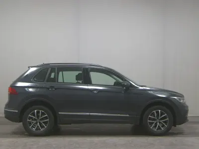 Gebraucht VW Tiguan Life 245 PS (180 kW) 2022 Grau SUV