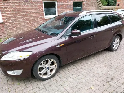 Gebraucht Ford Mondeo 177 PS (130 kW) 2009 Violet Kombi