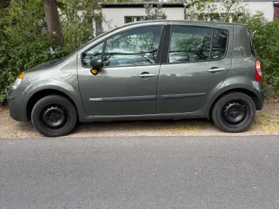 Käytetty Renault Modus 55 HP (40 kW) 2004 Harmaa Tila-auto
