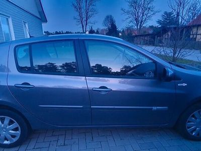 gebraucht Renault Clio TomTom Edition dCi 90 Eco2 TomTom Edition