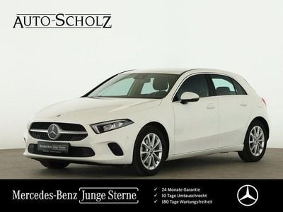 Gebraucht Mercedes A200 Progressive 163 PS (119 kW) 2022 Weiß Limousine