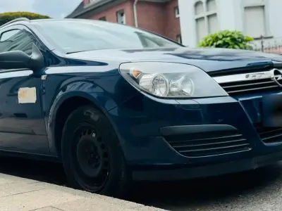 Gebraucht Opel Astra 90 PS (66 kW) 2007 Blau Kombi