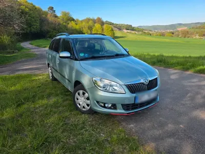 Gebraucht Skoda Fabia Family 86 PS (63 kW) 2011 Grün Kombi
