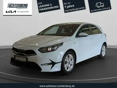 Gebraucht Kia Ceed Edition 7 99 PS (72 kW) 2022 Andere Kleinwagen