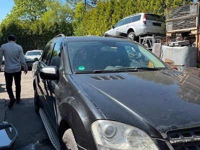 Gebraucht Mercedes ML350 272 PS (200 kW) 2009 Schwarz SUV
