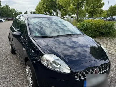 Gebraucht Fiat Punto 65 PS (47 kW) 2009 Blau Kleinwagen