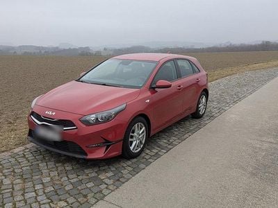 Rot Gebraucht 2023 Kia Ceed Edition 7 Kleinwagen | 14.900 € (Superpreis)