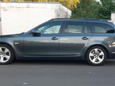 Gebraucht BMW 525 Sport Line 197 PS (144 kW) 2007 Grau metallic Kombi