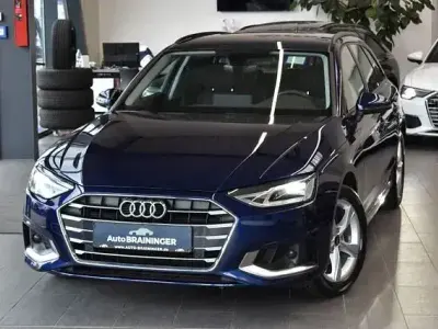 Gebraucht Audi A4 Advanced 163 PS (119 kW) 2022 Blau Kombi