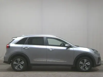Gebraucht Kia Niro Edition 7 141 PS (103 kW) 2022 Grau SUV
