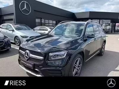 Mercedes GLB220