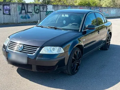 Gebraucht VW Passat 115 PS (84 kW) 2003 Schwarz Limousine