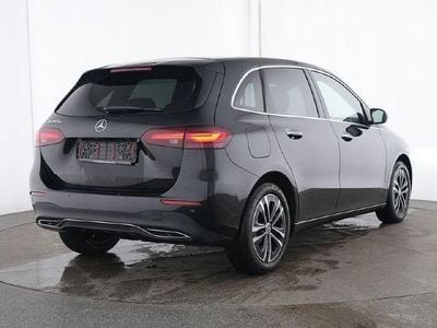 Gebraucht Mercedes B250e 218 PS (160 kW) 2024 Van / Kleinbus