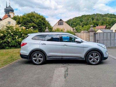 Hyundai Grand Santa Fe