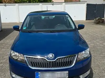Gebraucht Skoda Rapid Drive 105 PS (77 kW) 2014 Blau Kleinwagen