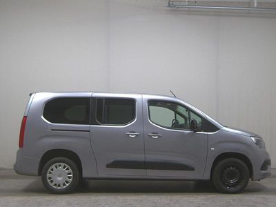 Gebraucht Opel Combo Life Elegance 131 PS (96 kW) 2022 Quarz silber metallic Van / Kleinbus