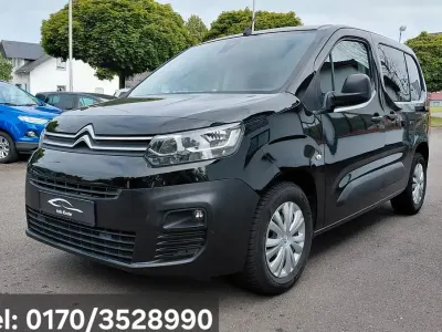 Gebraucht Citroën Berlingo 102 PS (75 kW) 2021 Schwarz Van / Kleinbus