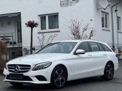 Gebraucht Mercedes C220 194 PS (142 kW) 2020 Polarweiss Kombi