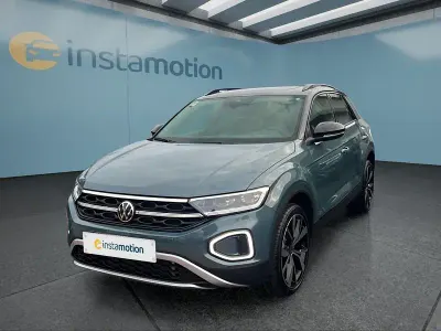 Nouă VW T-Roc 150 CP (110 kW) 2025 Albastru SUV