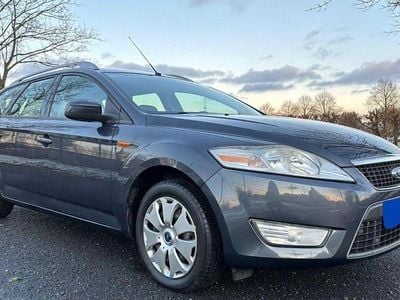 Gebraucht Ford Mondeo Ambiente 125 PS (91 kW) 2009 Blau Kombi