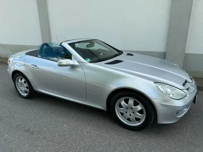 Gebraucht Mercedes SLK200 163 PS (119 kW) 2006 Silber Cabrio