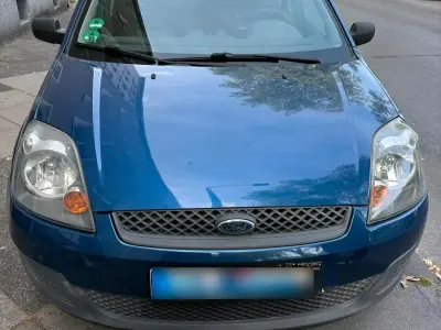 Gebraucht Ford Fiesta 69 PS (50 kW) 2007 Blau Kleinwagen