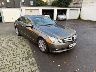 Mercedes E200