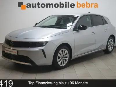 Begagnad Opel Astra Elegance 131 HK (96 kW) 2023 Silver Halvkombi
