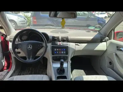 Gebraucht Mercedes C180 129 PS (94 kW) 2001 Rot Coupé