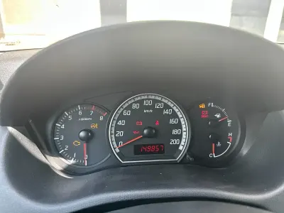 Gebraucht Suzuki Swift 92 PS (67 kW) 2010 Weiß Kleinwagen