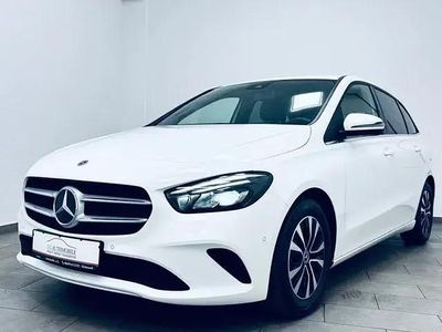 Usata Mercedes B180 116 CV (85 kW) 2022 Bianco Monovolume