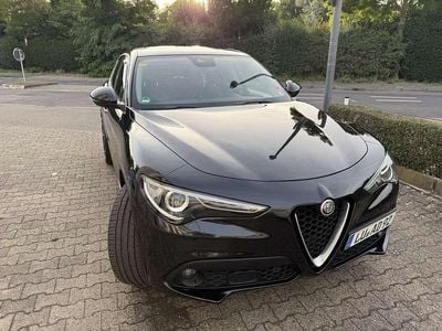 Gebraucht Alfa Romeo Stelvio Executive 209 PS (153 kW) 2017 Schwarz SUV