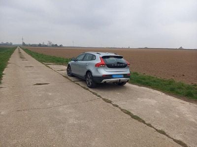 Second-hand Volvo V40 CC You! 179 CP (131 kW) 2015 Gri Break