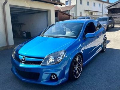 Opel Astra GTC