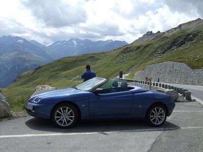 Second-hand Alfa Romeo Spider 166 CP (122 kW) 2007 Albastru Cabrio