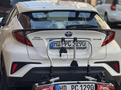 Weiß Gebraucht 2023 Toyota C-HR Team SUV | 22.499 €