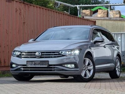 Mondsteingrau Gebraucht 2023 VW Passat Business Kombi | 31.688 € (Fairer Preis)