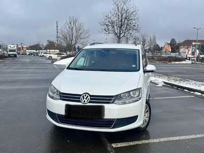 Gebraucht VW Sharan Trendline 140 PS (102 kW) 2015 Weiß Van / Kleinbus