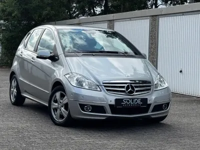 Gebraucht Mercedes A180 Avantgarde 109 PS (80 kW) 2012 Silber Kleinwagen