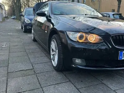 Gebraucht BMW 330 Cabriolet 231 PS (169 kW) 2007 Schwarz Cabrio